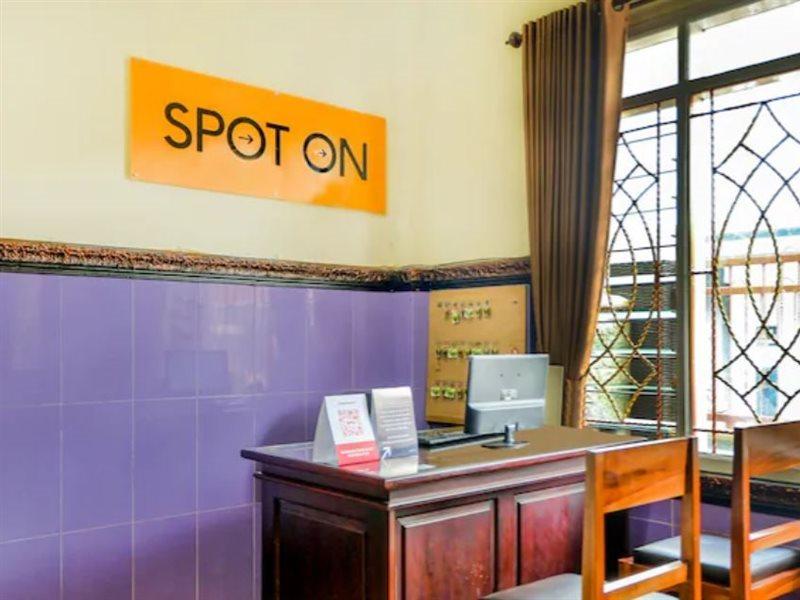 Spot On 1870 Graha Batu Mulia Hotel Eksteriør billede