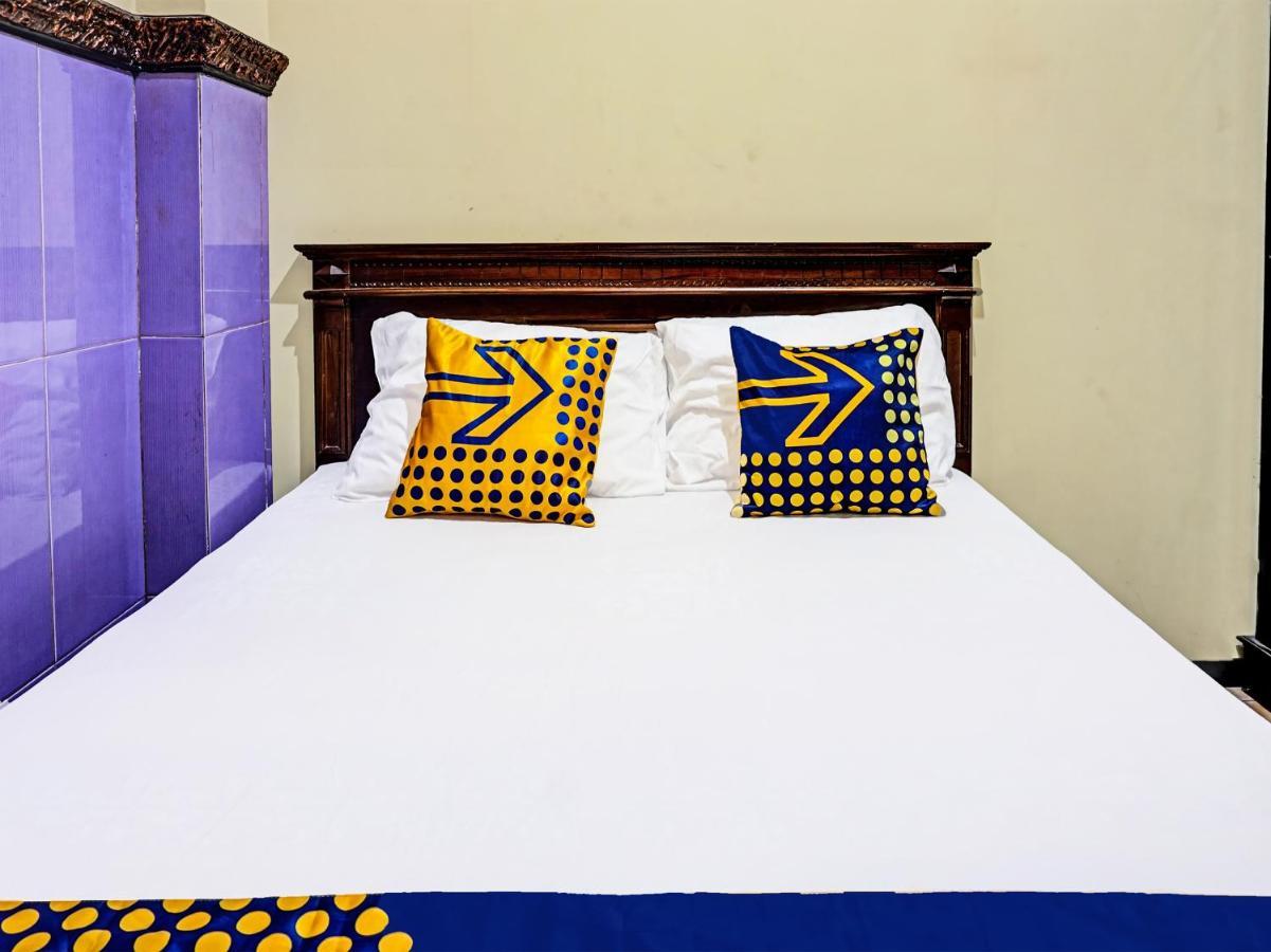 Spot On 1870 Graha Batu Mulia Hotel Eksteriør billede